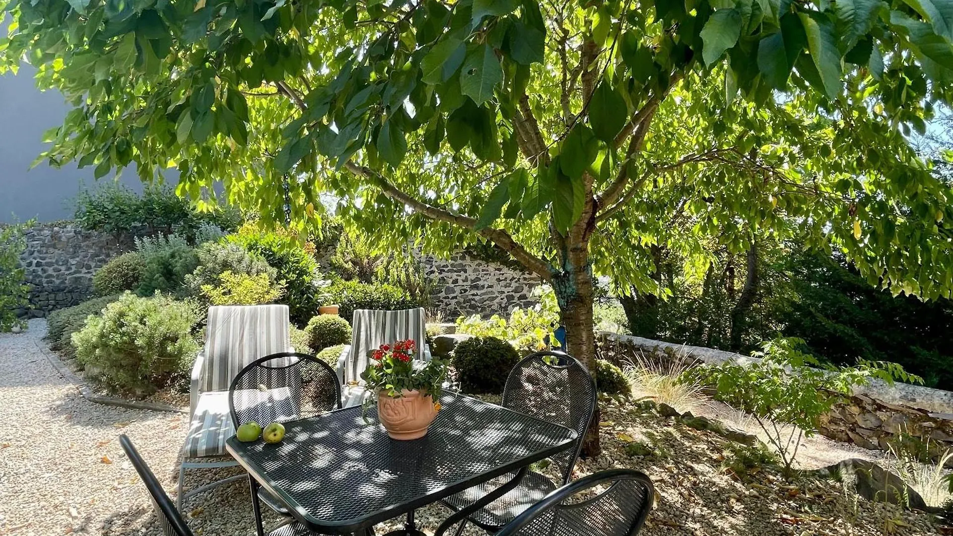 Gite Cosy A Aiguilhe Avec Jardin, Jacuzzi Et Sauna - Proche Unesco Et Chemins De Randonnee - Fr-1-582-354